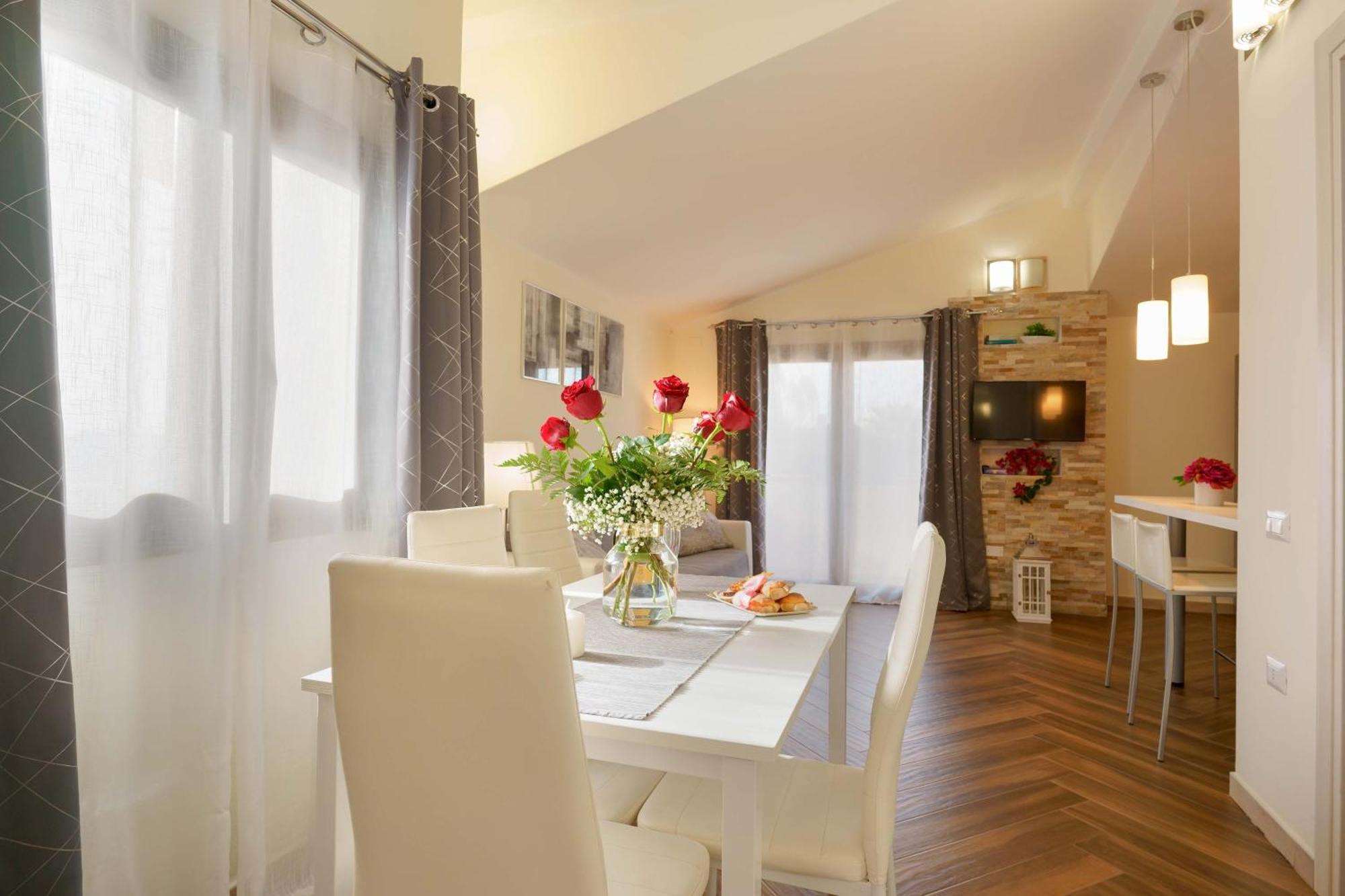 Exclusive Use Swimming Pool Available From June To September Cagliari Kültér fotó